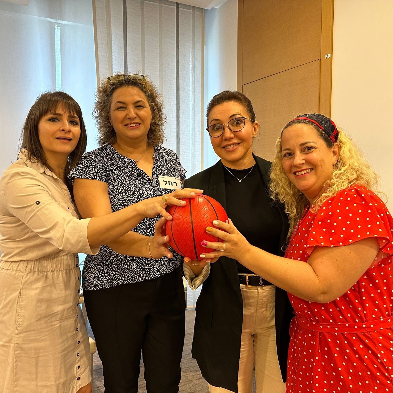 מנהלי אסותא מתלהבים ויוצרים משהו חדש, בסדנת EP לעסקים בהומניקיישן