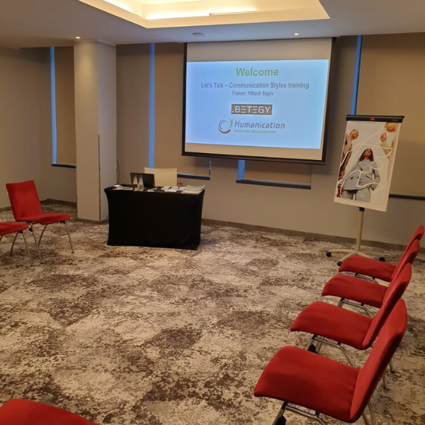 אוטוטו מתחילים...סדנת סגנונות תקשורת לעסקים בוורשה פולין לחברת Betegy